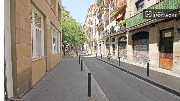 Zimmer in 3-Zimmer-WG zur Miete in El Raval, Barcelona