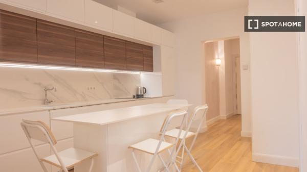 Apartamento de 3 dormitorios en alquiler en Ibiza, Madrid