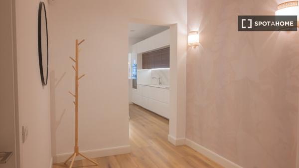 Apartamento de 3 dormitorios en alquiler en Ibiza, Madrid