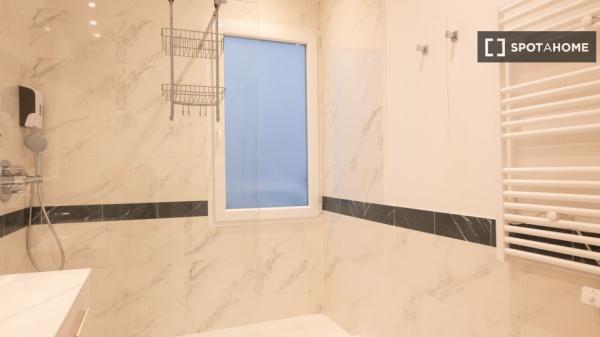 Apartamento de 3 dormitorios en alquiler en Ibiza, Madrid