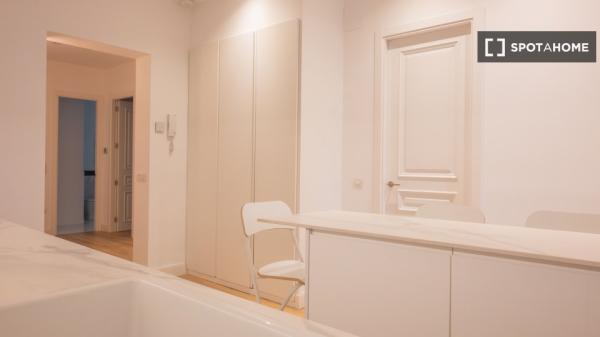 Apartamento de 3 dormitorios en alquiler en Ibiza, Madrid