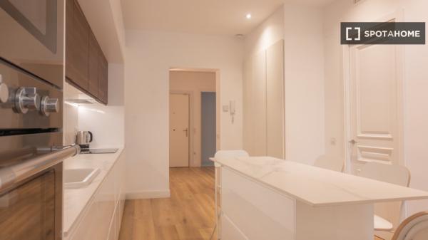 Apartamento de 3 dormitorios en alquiler en Ibiza, Madrid