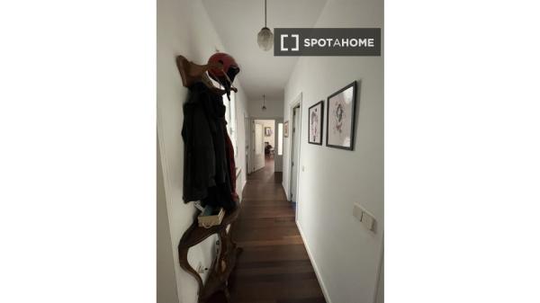 Zimmer in einer Wohngemeinschaft in Madrid