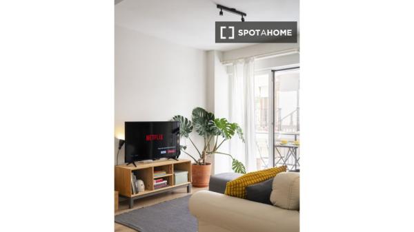 Apartamento de 2 habitaciones en alquiler en Centro-Sagrario, Granada.