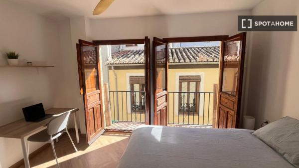 Habitación en piso compartido en Granada