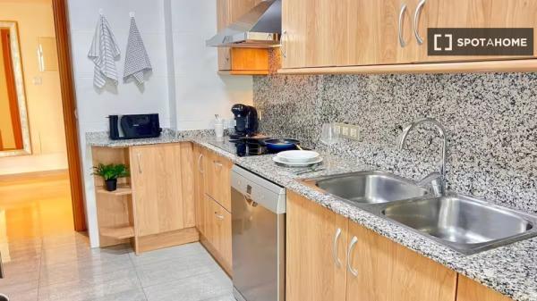 Apartamento de 3 habitaciones en alquiler en Cala Major, Palma