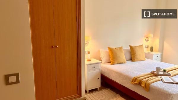 Apartamento de 3 habitaciones en alquiler en Cala Major, Palma