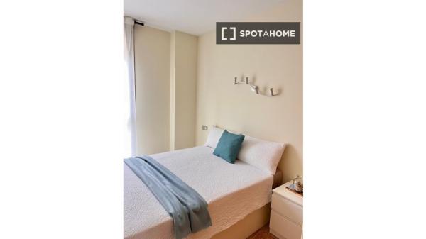 Apartamento de 3 habitaciones en alquiler en Cala Major, Palma