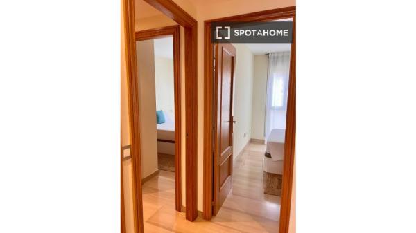 Apartamento de 3 habitaciones en alquiler en Cala Major, Palma