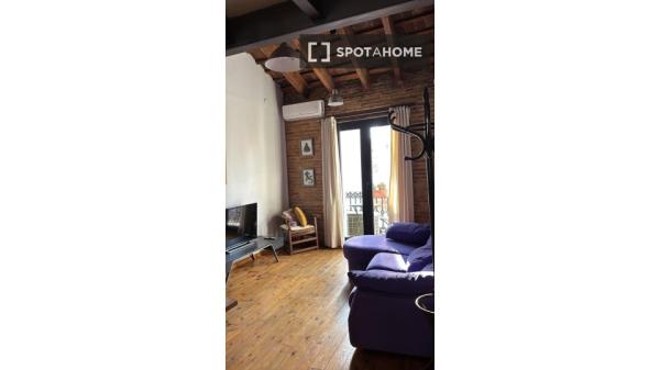 Apartamento de 2 dormitorios en alquiler en Russafa, Valencia