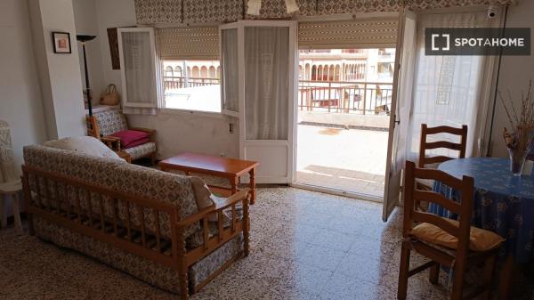 Apartamento de 2 dormitorios en El Campello, Alicante