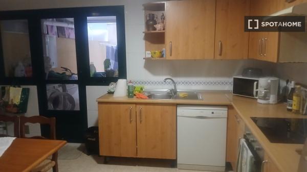 Apartamento de 3 habitaciones en alquiler en Son Cotoner, Palma