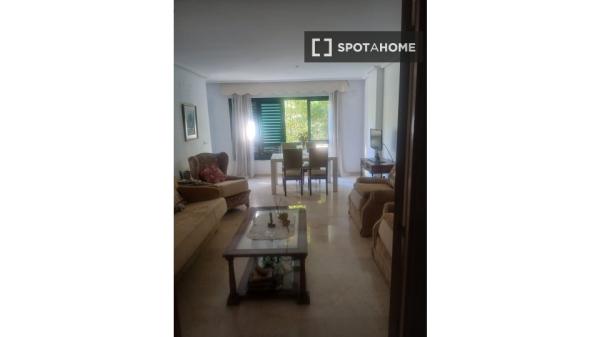 Apartamento de 3 habitaciones en alquiler en Son Cotoner, Palma