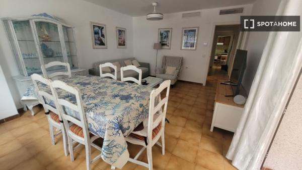 Apartamento de 2 dormitorios en alquiler en Calp