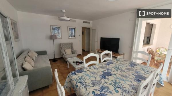 Apartamento de 2 dormitorios en alquiler en Calp
