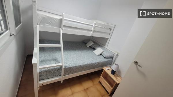 Apartamento de 2 dormitorios en alquiler en Calp