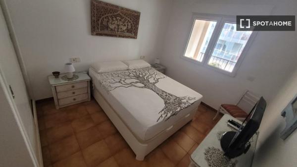 Apartamento de 2 dormitorios en alquiler en Calp