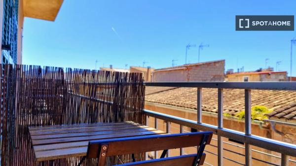 Room in a shared 6-bedroom apartment for rent, Manacor