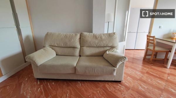 Zimmer in einer 6-Zimmer-WG zu vermieten, Manacor