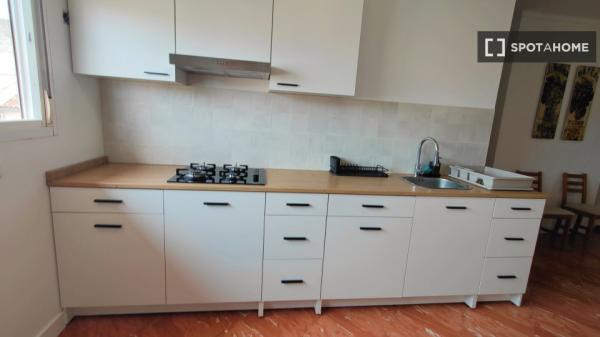 Room in a shared 6-bedroom apartment for rent, Manacor