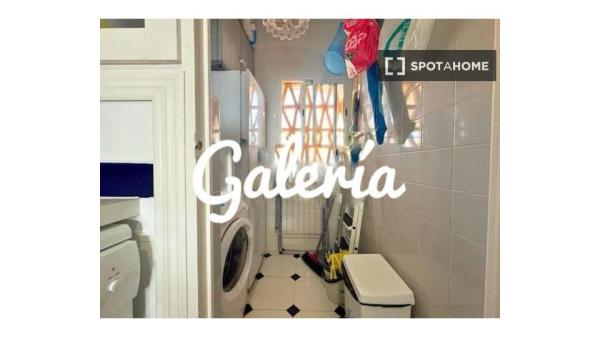 Piso de 2 dormitorios en alquiler en Santa Pola, Alicante