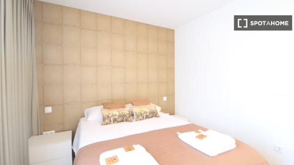 Piso de 3 dormitorios en alquiler en Guardamar, Alicante.