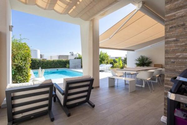 Casa independiente en Av Daya Nueva, 7