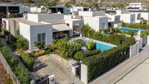 Casa independiente en Av Daya Nueva, 7