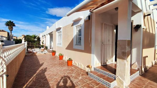 Casa independiente en calle Albardín