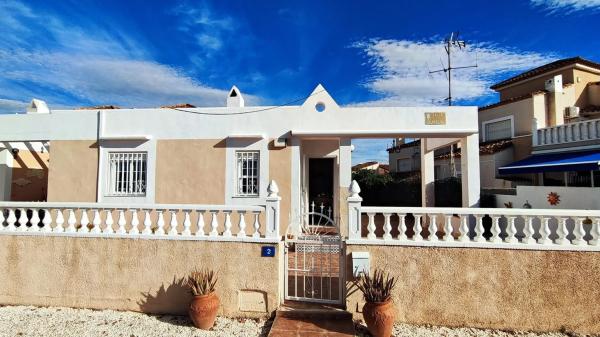 Casa independiente en calle Albardín