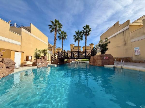 Casa independiente en calle Bosnia