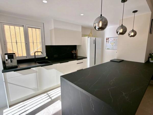 Casa independiente en calle Bosnia