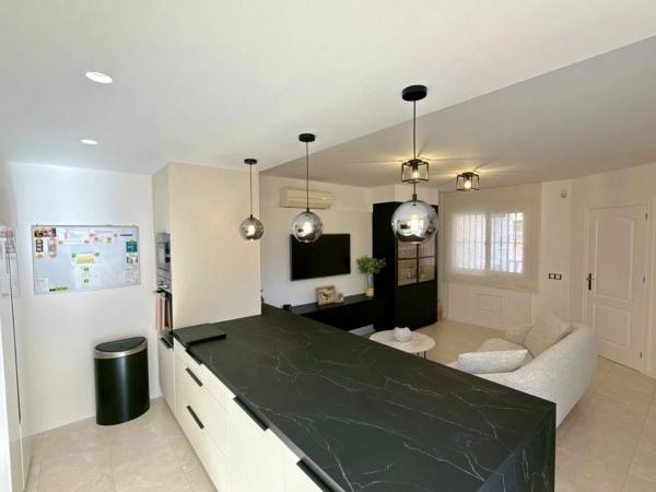 Casa independiente en calle Bosnia