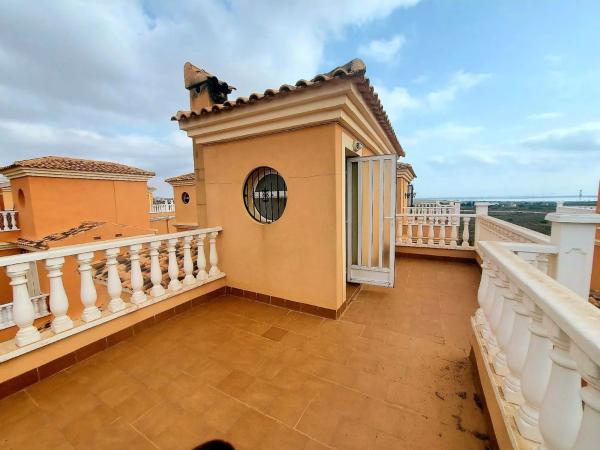 Chalet en calle Luxemburgo, 13