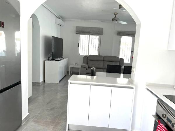 Casa independiente en calle Suecia