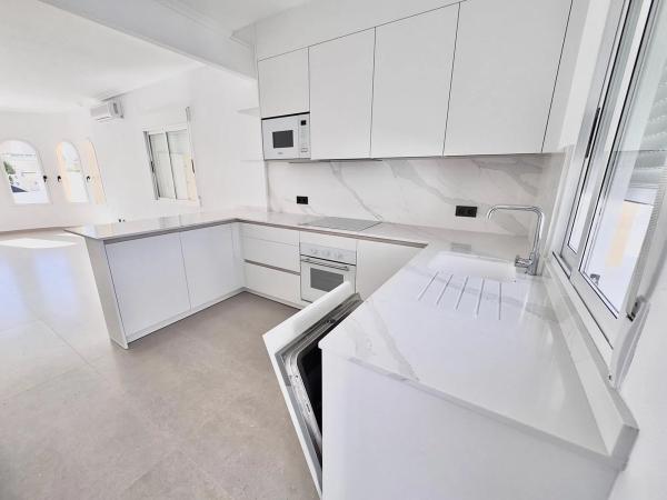 Chalet adosado en calle Eslovaquia