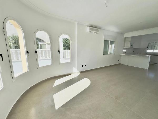 Chalet adosado en calle Eslovaquia