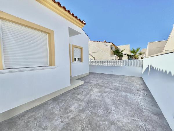 Chalet adosado en calle Eslovaquia