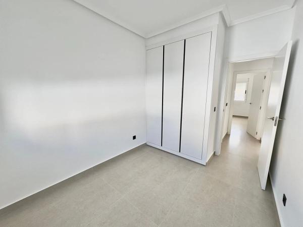 Chalet adosado en calle Eslovaquia