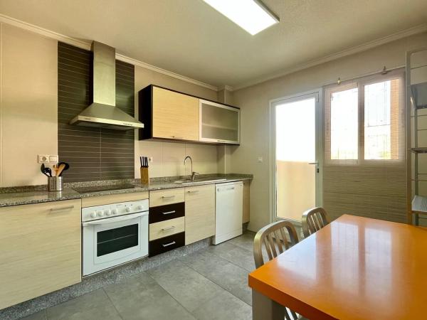 Piso en calle Manuel Follana, 2