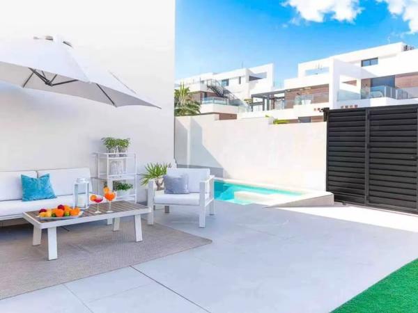 Chalet adosado en avenida Federíco García Lorca