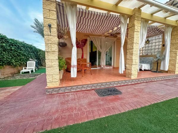 Casa independiente en calle Número 10