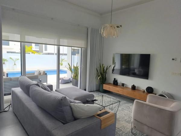 Casa independiente en C. Jacinto Benavente