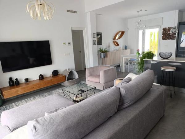 Casa independiente en C. Jacinto Benavente