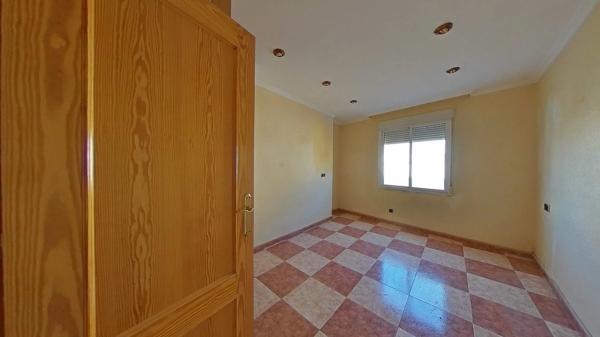 Piso en avenida de Sommieres