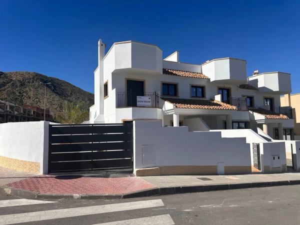 Chalet adosado en plaza Sector s 9, 59