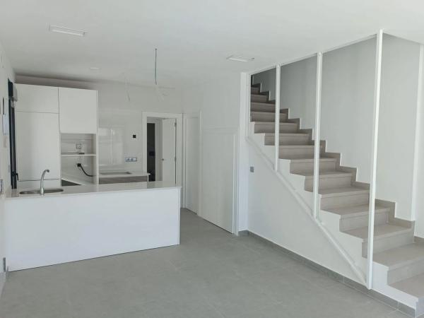 Chalet pareado en calle Manuel de Falla