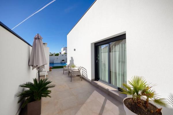 Casa independiente en calle Santa Pola, 37