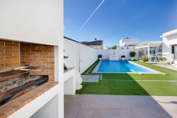 Casa independiente en calle Santa Pola, 37