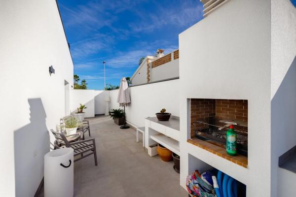 Casa independiente en calle Santa Pola, 37